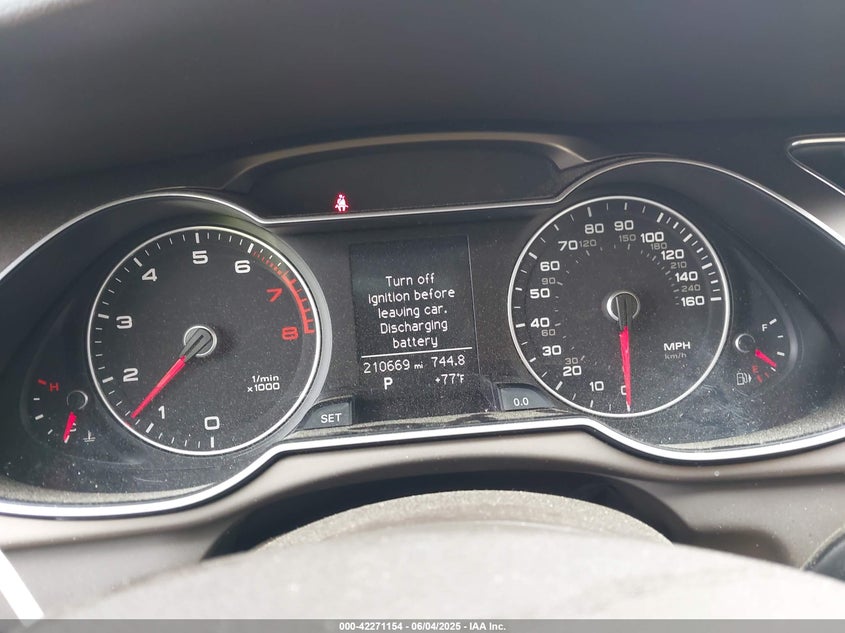 2013 AUDI A4 2.0T PREMIUM - WAUAFAFL8DN038026