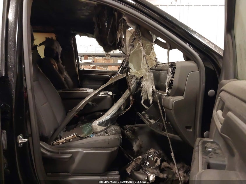 2023 CHEVROLET SILVERADO 1500 4WD  STANDARD BED LT - 1GCUDDE89PZ199759