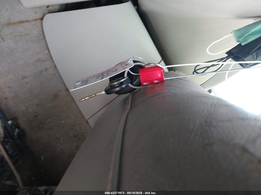 2008 CHEVROLET SUBURBAN VIN: 3GNFC16018G108883