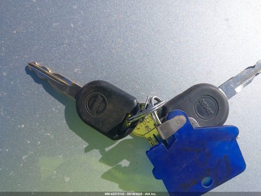 2010 FORD ESCAPE VIN: 1FMCU0C75AKA42482