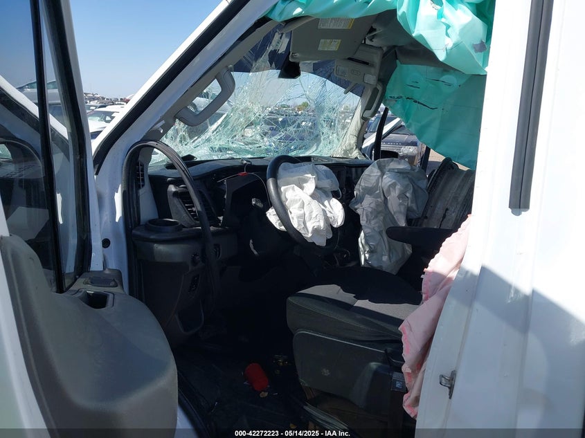 2021 Ford Transit-350 Cutaway VIN: 1FDBW5P8XMKA21279 Lot: 42272223