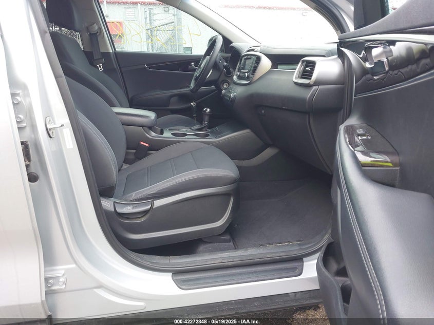 2017 KIA SORENTO VIN: 5XYPG4A3XHG258980
