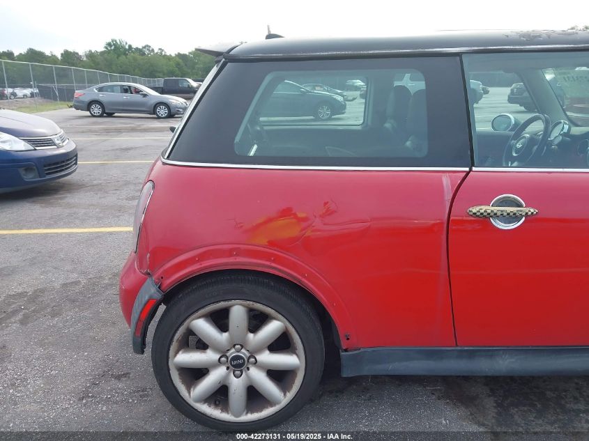 2006 Mini Cooper S VIN: WMWRE33576TJ35157 Lot: 42273131