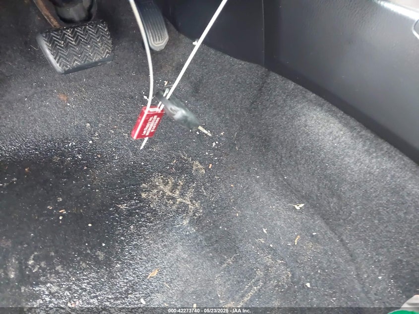 2013 TOYOTA RAV4 XLE - JTMRFREV2D5002727