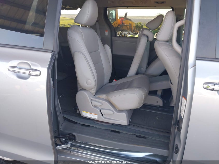 2017 TOYOTA SIENNA VIN: 5TDYZ3DC1HS805349