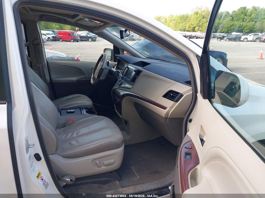2011 TOYOTA SIENNA VIN: 5TDDK3DC7BS028685