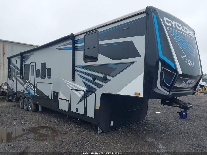 2022 HEARTLAND M4007 CYCLONE  (VIN: 5SFCG4530NE513064)