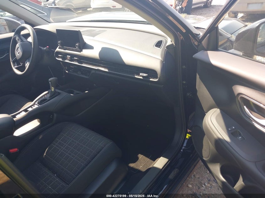 2025 HONDA HR-V VIN: 3CZRZ2H35SM777727