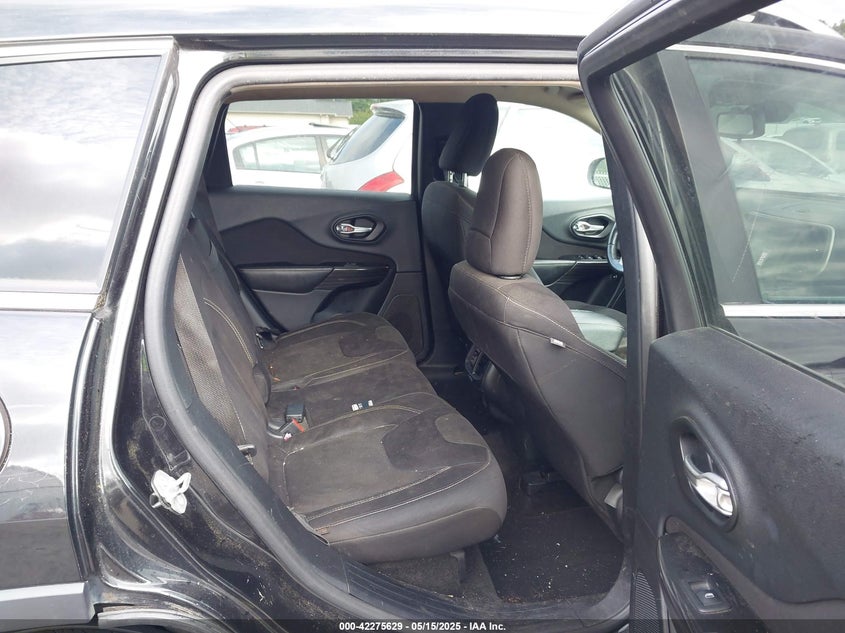 2015 JEEP CHEROKEE VIN: 1C4PJMCB0FW538459