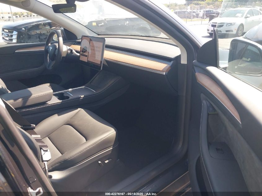 2025 Tesla Model Y - 7SAYGDED8SA371543