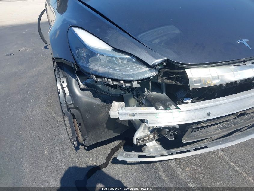 2025 Tesla Model Y - 7SAYGDED8SA371543