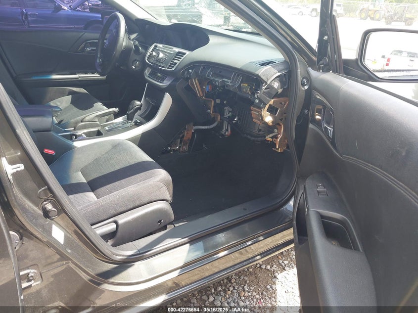 2013 HONDA ACCORD VIN: 1HGCR2F55DA133596