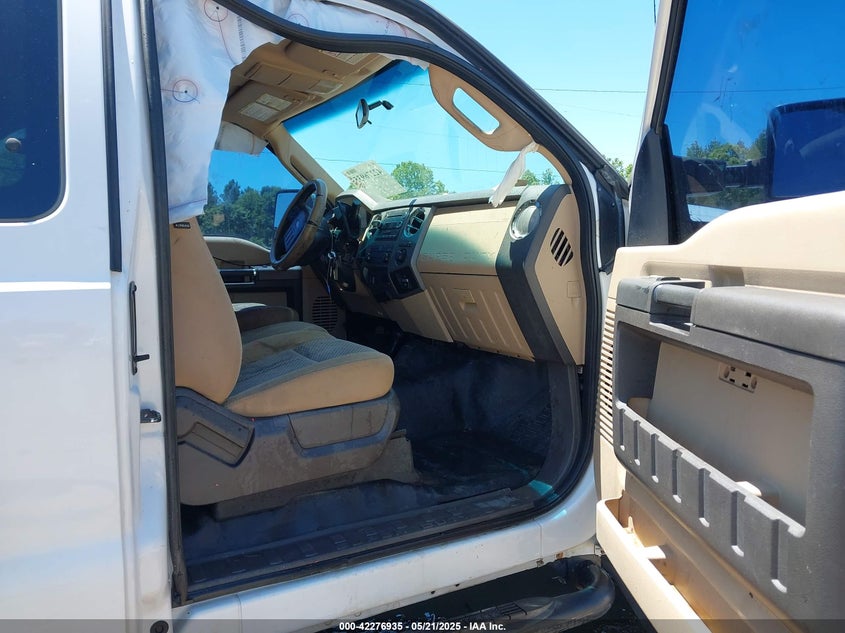 2011 FORD F-250 VIN: 1FT7X2B66BEB10807