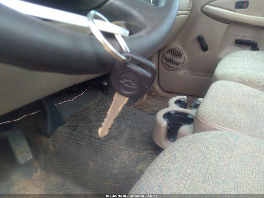 2002 Chevrolet Silverado 1500 Commercial VIN: 1GCEC14T02Z283991 Lot: 42276958