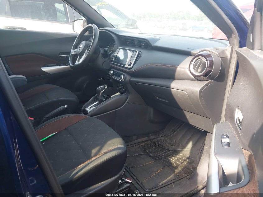 2019 NISSAN KICKS VIN: 3N1CP5CUXKL528075