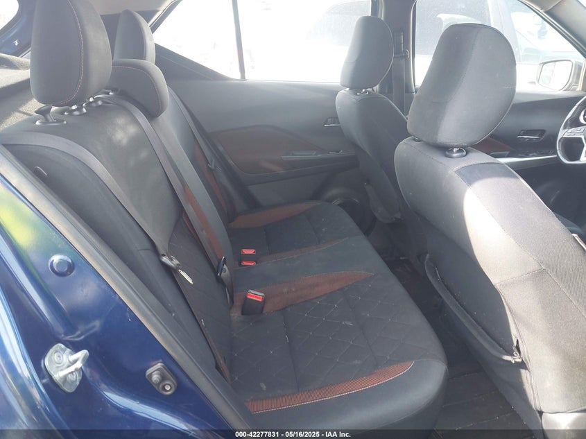 2019 NISSAN KICKS VIN: 3N1CP5CUXKL528075