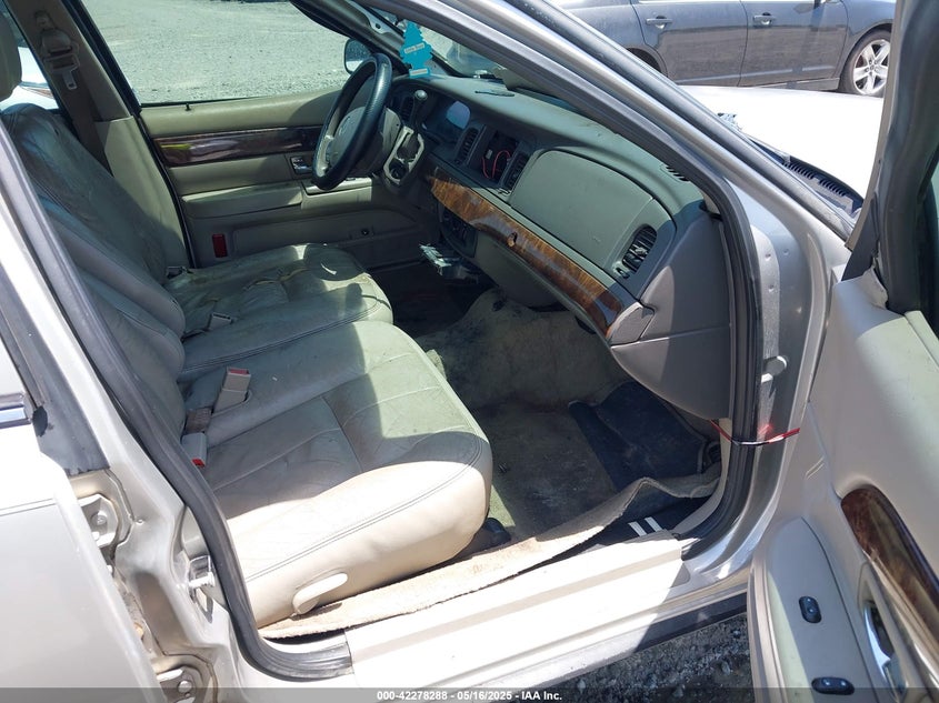 2008 MERCURY GRAND MARQUIS VIN: 2MEFM74V68X613992