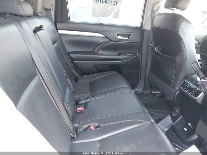 2015 TOYOTA HIGHLANDER auction photo 8