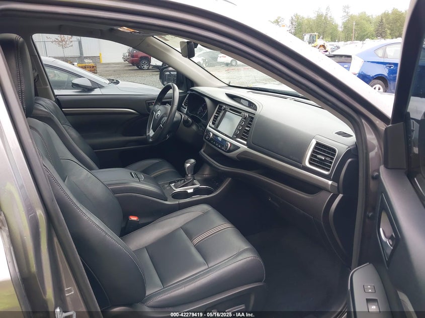 2017 TOYOTA HIGHLANDER VIN: 5TDJZRFH3HS479163