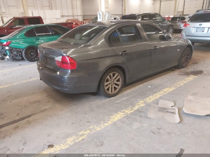 WBAVA37577NL13062 2007 BMW 3ER photo no. 4
