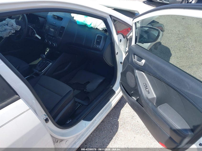 2017 KIA FORTE auction photo 5