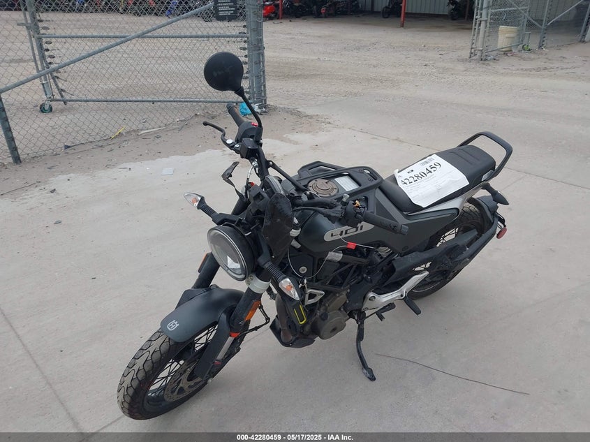VIN MD2JUJ405LC268161 2020 HUSQVARNA VITPILEN 401/SVARTPILEN 401