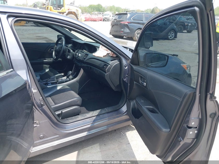 2017 HONDA ACCORD VIN: 1HGCR2F57HA180215