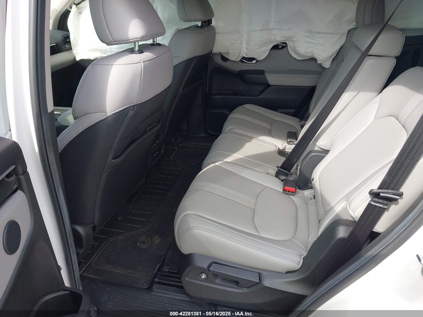 2024 HONDA PILOT VIN: 5FNYG1H70RB048165