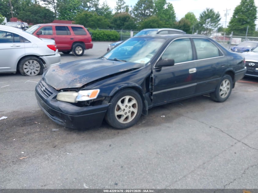 4T1BF28K7XU087659 1999 TOYOTA CAMRY photo no. 2