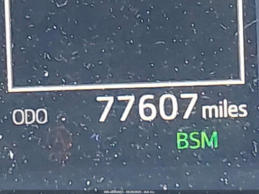 2019 TOYOTA HIGHLANDER LE PLUS - 5TDZZRFH3KS296579