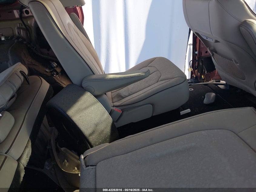 2020 CHRYSLER PACIFICA LIMITED - 2C4RC1GG3LR192094