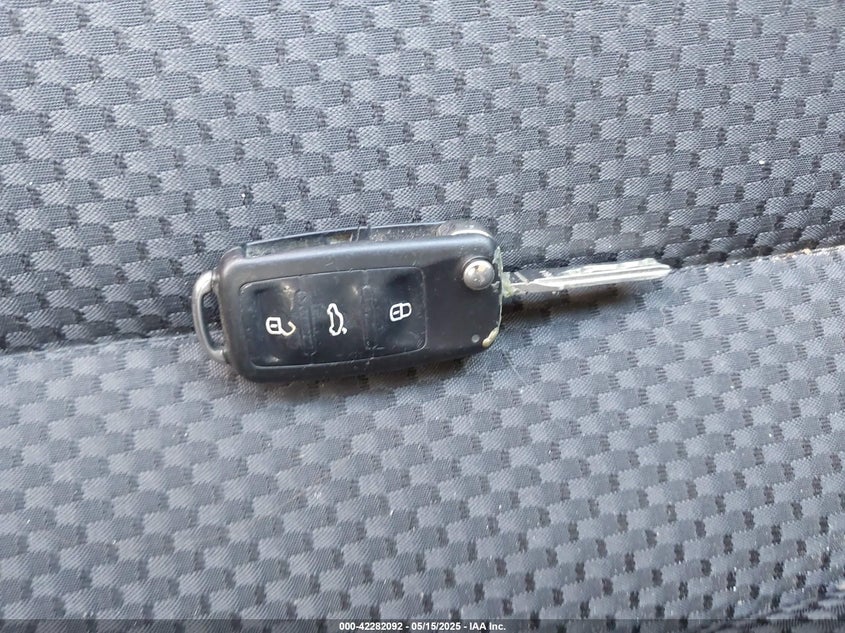 2014 VOLKSWAGEN JETTA VIN: 3VW1K7AJXEM373112