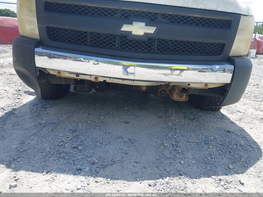 2009 CHEVROLET SILVERADO VIN: 1GCEC19009E143732