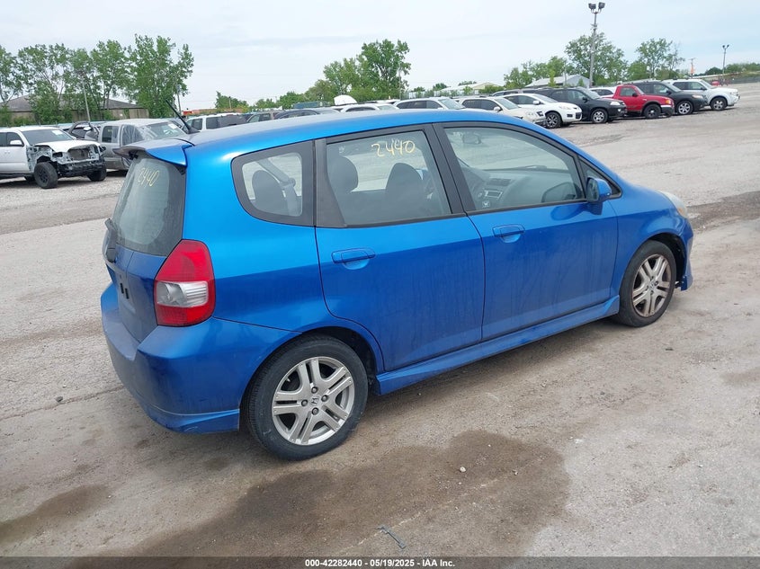 2008 HONDA FIT VIN: JHMGD37698S033706