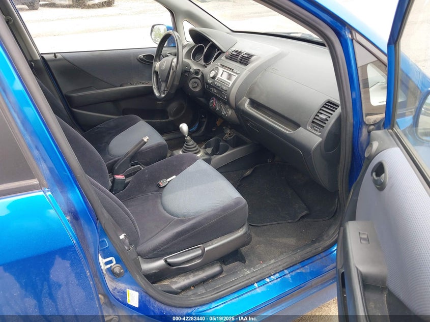 2008 HONDA FIT VIN: JHMGD37698S033706