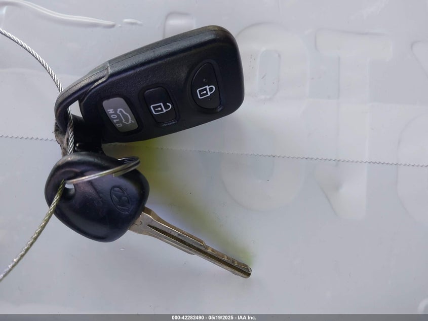 2013 HYUNDAI ELANTRA VIN: 5NPDH4AE5DH162064