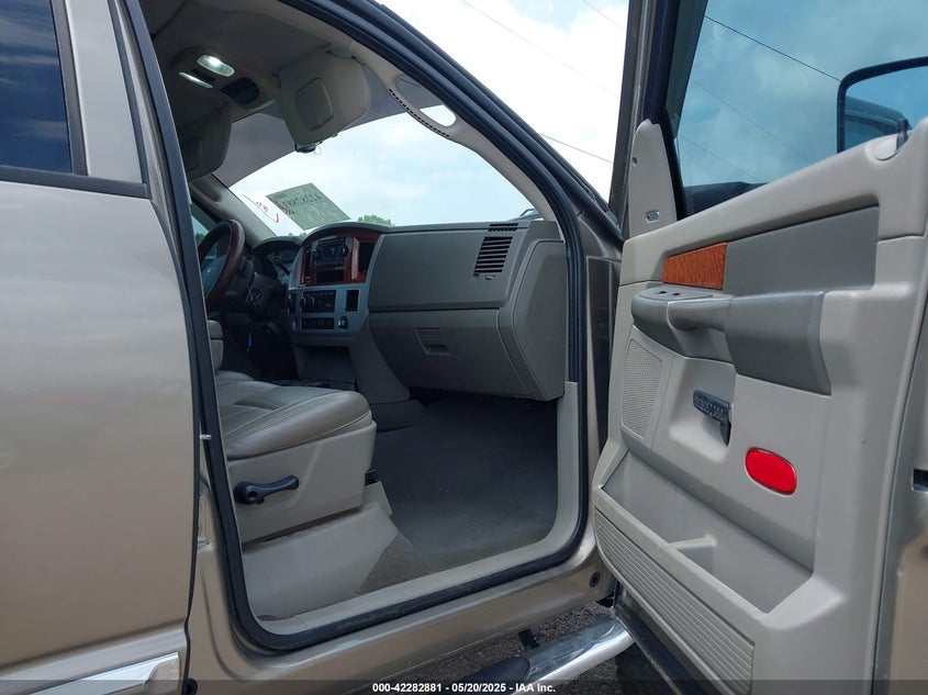 2007 DODGE RAM 1500 VIN: 1D7HU18277S182772
