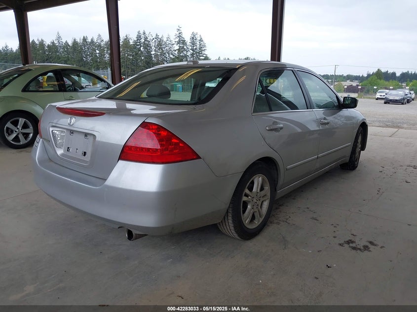 2006 HONDA ACCORD VIN: JHMCM56866C010811