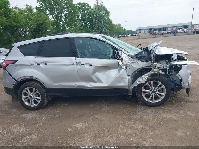 2017 FORD ESCAPE VIN: 1FMCU0GD2HUB76901