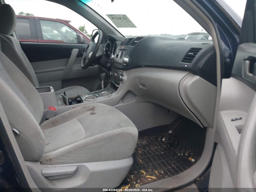 2011 TOYOTA HIGHLANDER VIN: 5TDZK3EH1BS042923