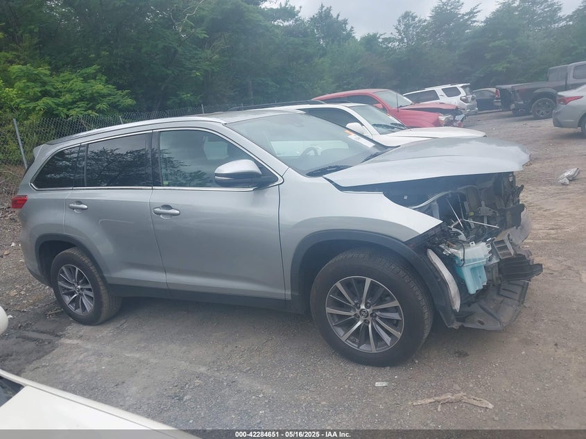 2019 TOYOTA HIGHLANDER XLE - 5TDKZRFH5KS563030