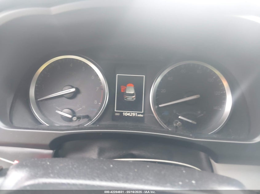 2019 TOYOTA HIGHLANDER XLE - 5TDKZRFH5KS563030