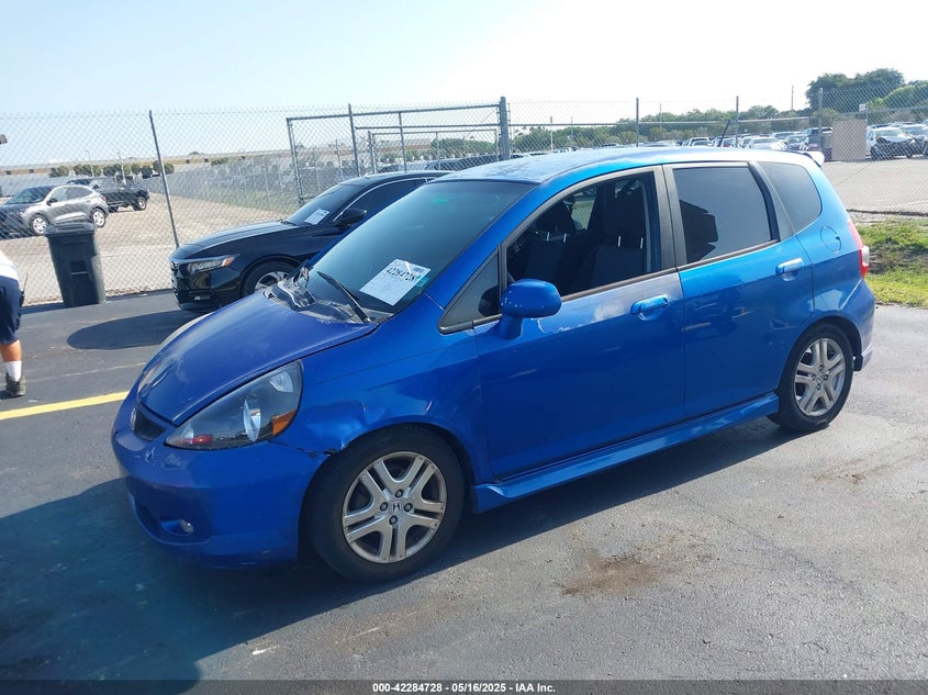 2007 HONDA FIT VIN: JHMGD38637S015957