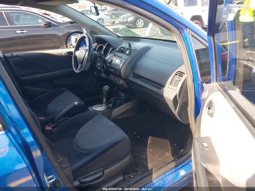 2007 HONDA FIT VIN: JHMGD38637S015957