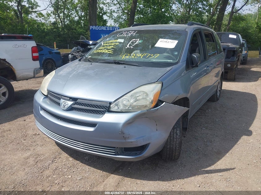 2004 Toyota Sienna Le