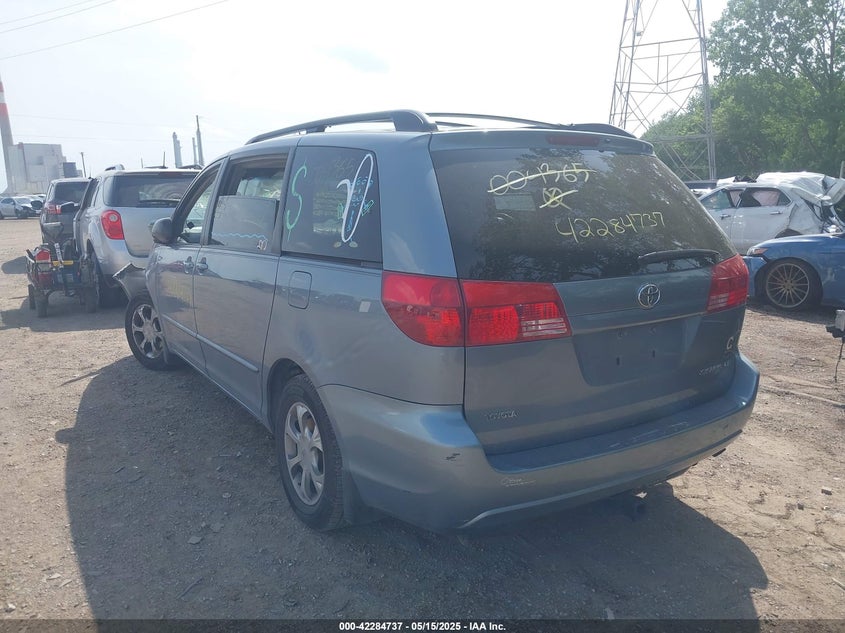 2004 Toyota Sienna Le