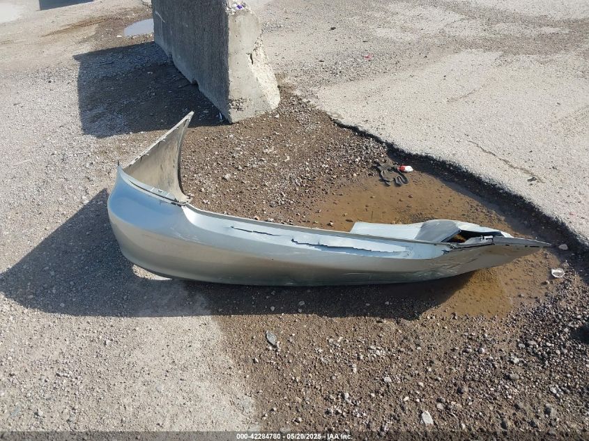 2005 Toyota Camry Le VIN: 4T1BE32K75U996144 Lot: 42284780