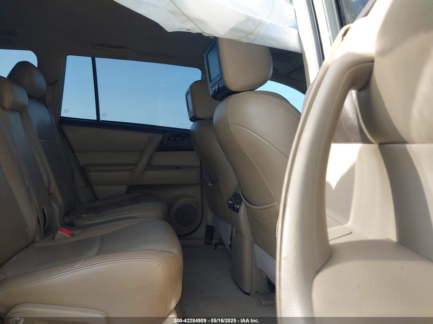 2010 TOYOTA HIGHLANDER VIN: 5TDZK3EH0AS002489
