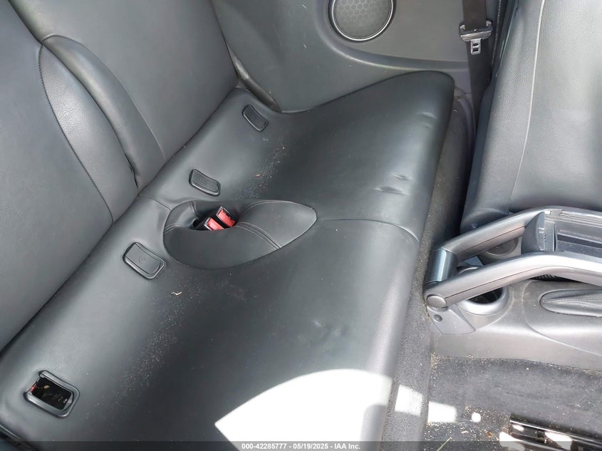 2006 MINI COOPER VIN: WMWRF33566TG15464