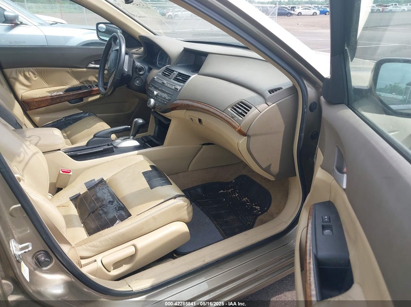 2008 HONDA ACCORD VIN: 1HGCP26838A111750